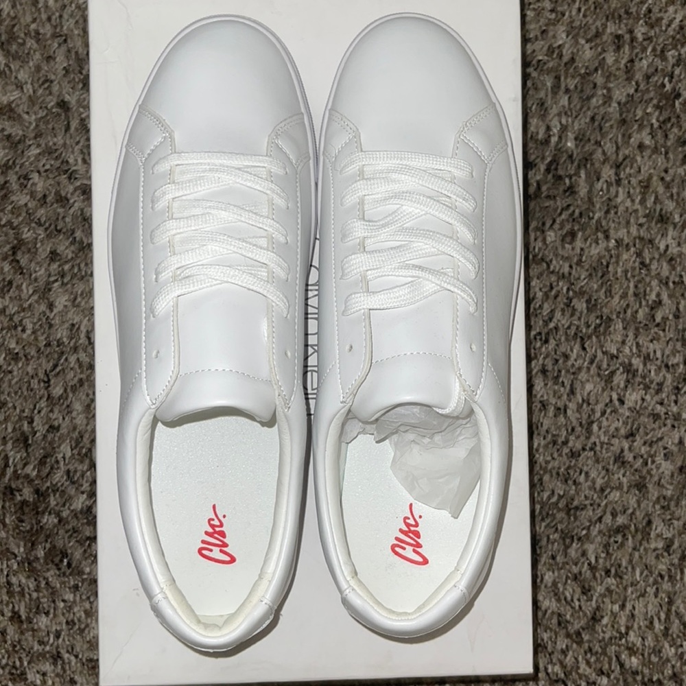 Brand new;never worn           -            Got them out of a threadbeast box.